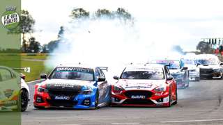 btcc-2020-croft-colin-turkington-rory-butcher-crash-mi-main-goodwood-12102020.jpg